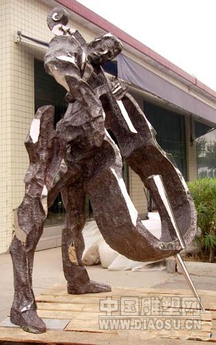 广州两位雕塑家作品本周进驻国度大剧院